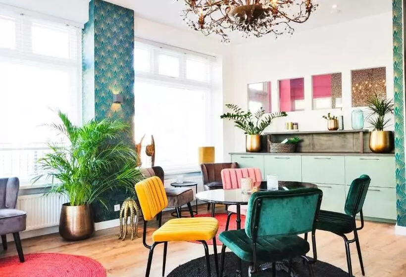 هتل Boutique Lodge Zandvoort