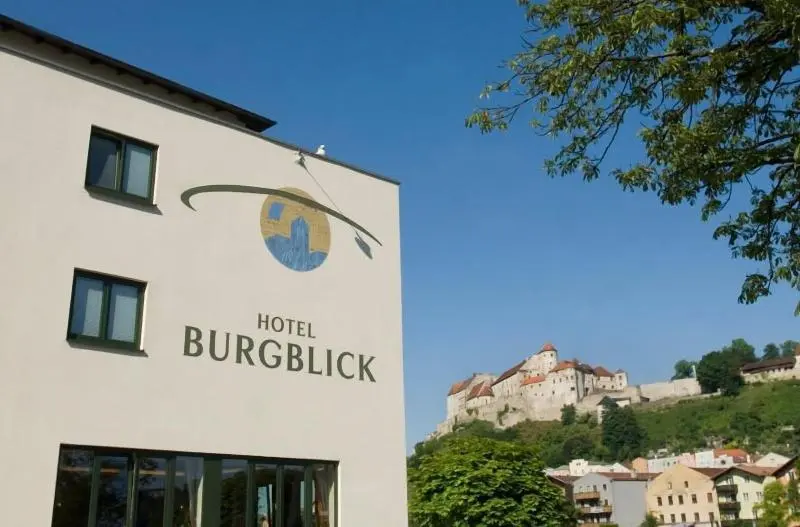 ホテル Burgblick