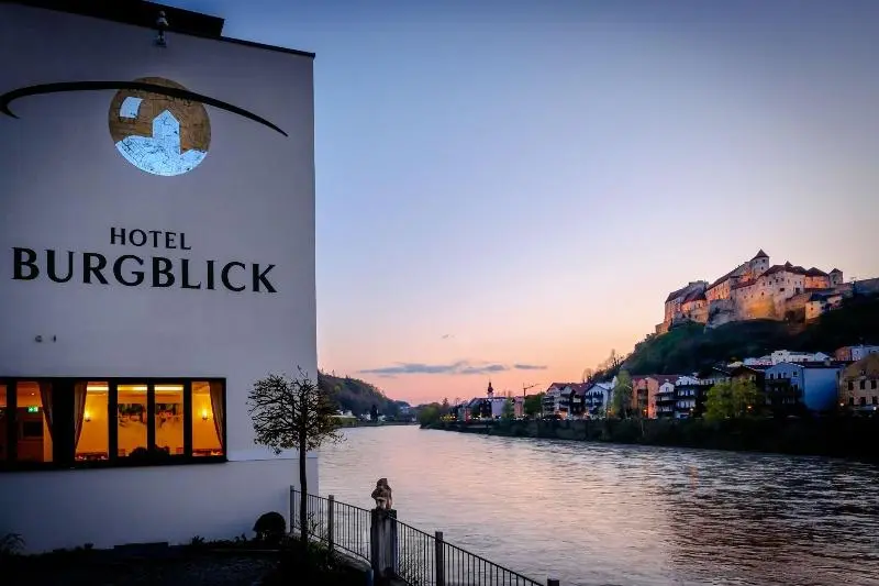 ホテル Burgblick