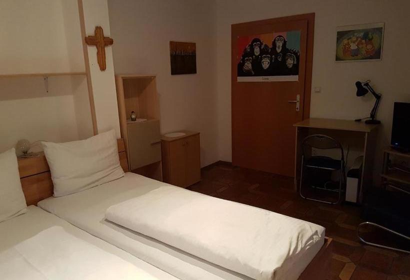 Отель Eisenerzer Hof