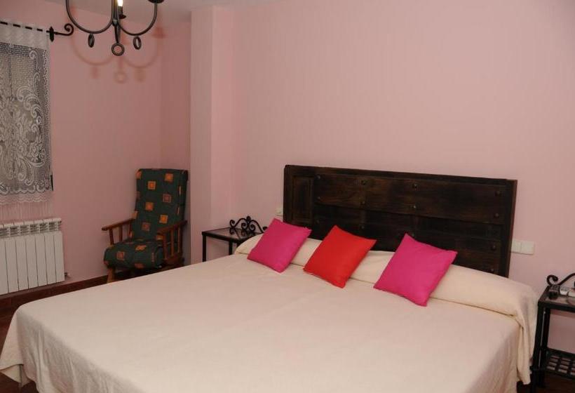 酒店 El Manantial De Gredos