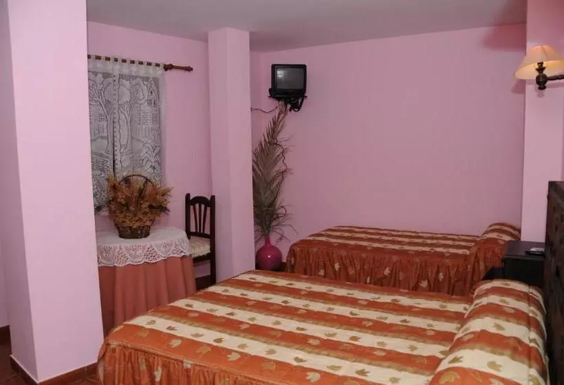 فندق El Manantial De Gredos