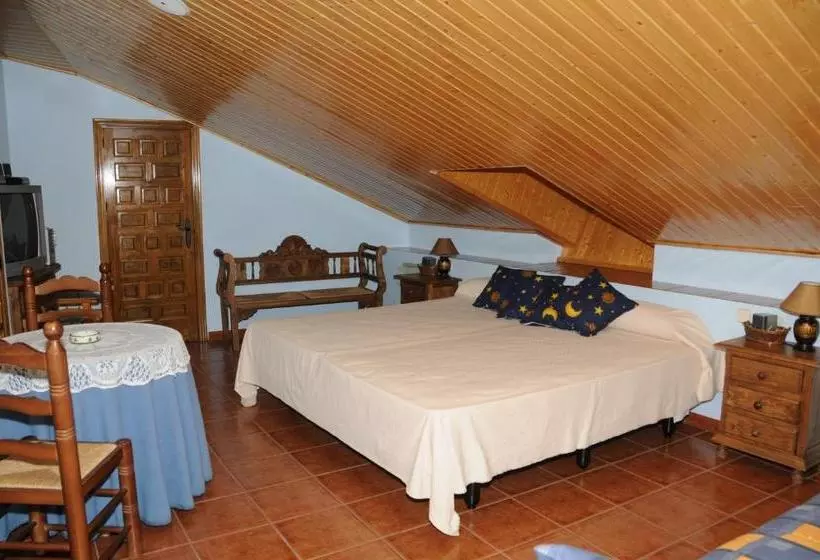 فندق El Manantial De Gredos