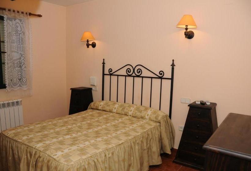 酒店 El Manantial De Gredos