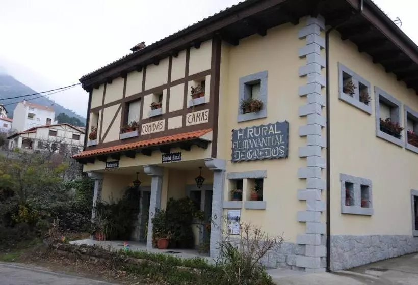 فندق El Manantial De Gredos