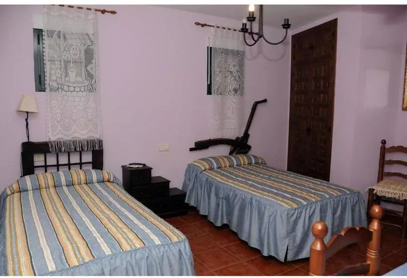 فندق El Manantial De Gredos