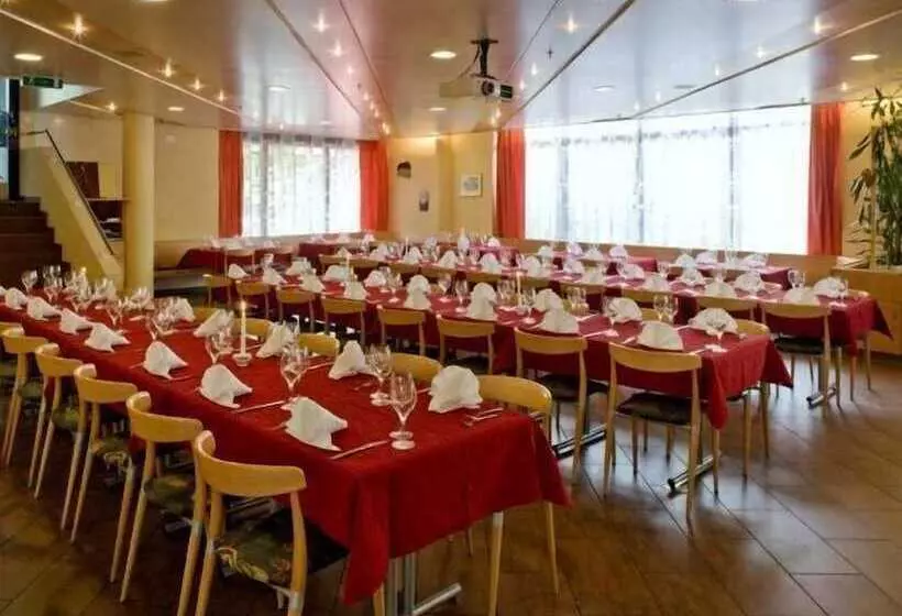 酒店 Good Night Inn