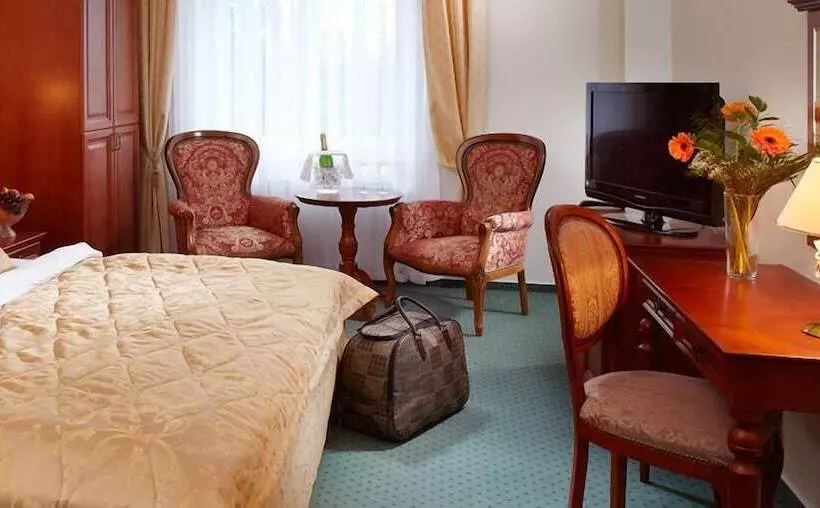 هتل Imperial Spa & Kur