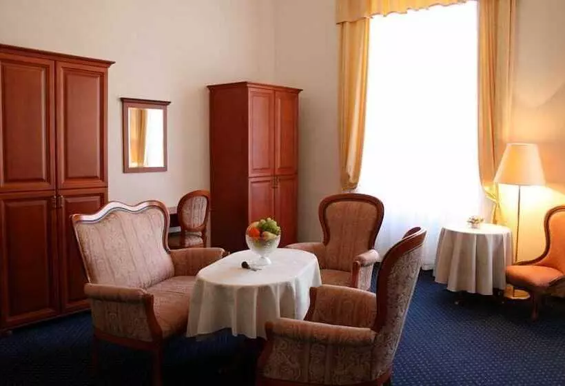 هتل Imperial Spa & Kur