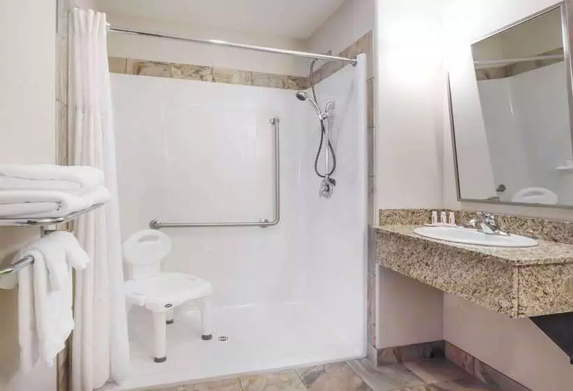 בית מלון כפרי Ramada By Wyndham Creston