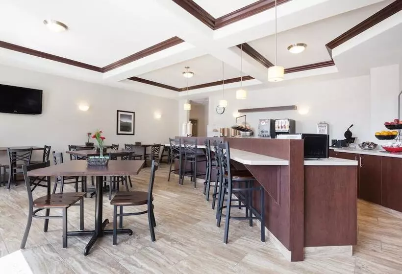 בית מלון כפרי Ramada By Wyndham Creston