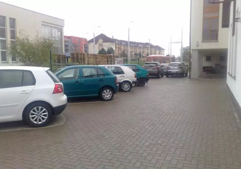 Hotel & Restaurant Signal