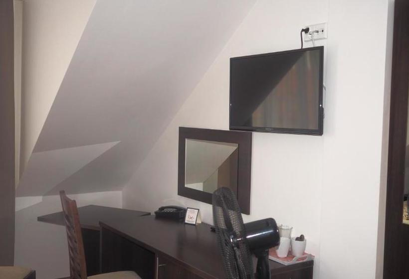 בית מלון כפרי Riviera