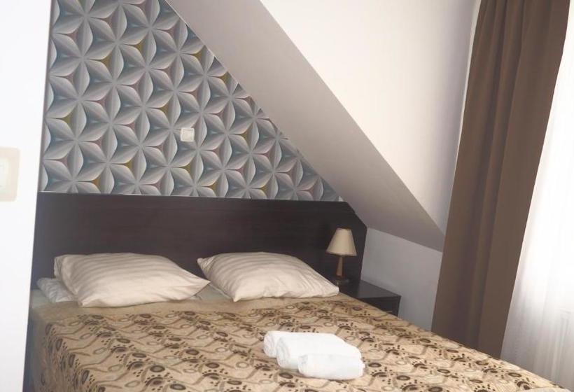 בית מלון כפרי Riviera