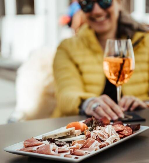 בית מלון כפרי Sporting