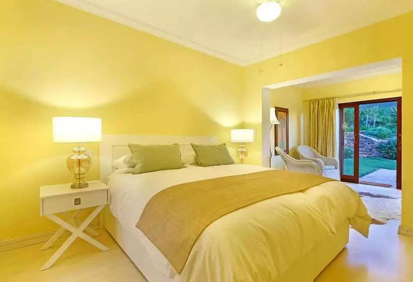 Пансион Apricot Gardens Guesthouse