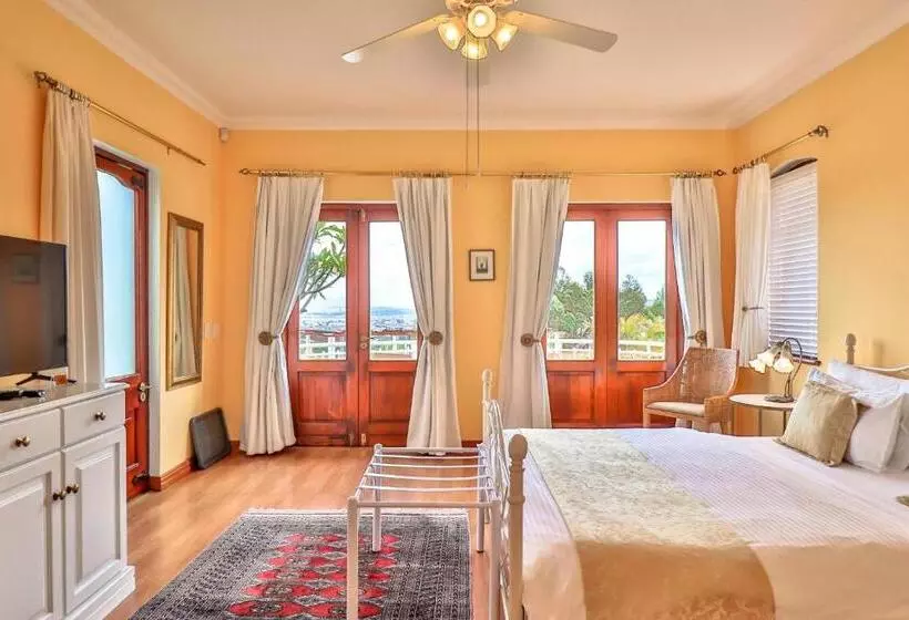 Пансион Apricot Gardens Guesthouse