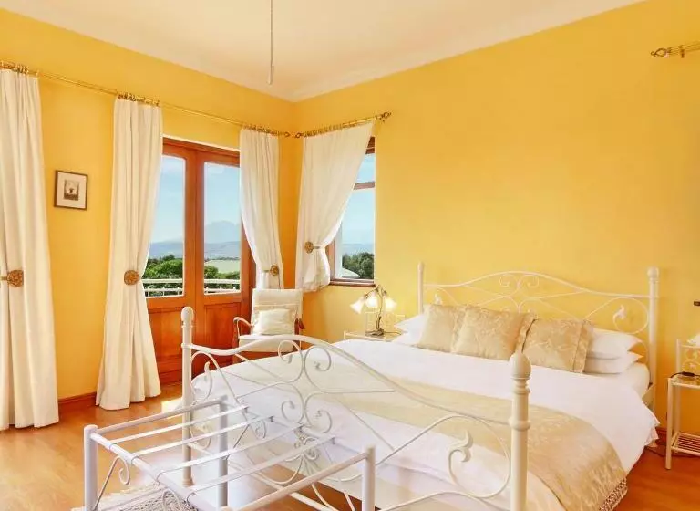 Пансион Apricot Gardens Guesthouse