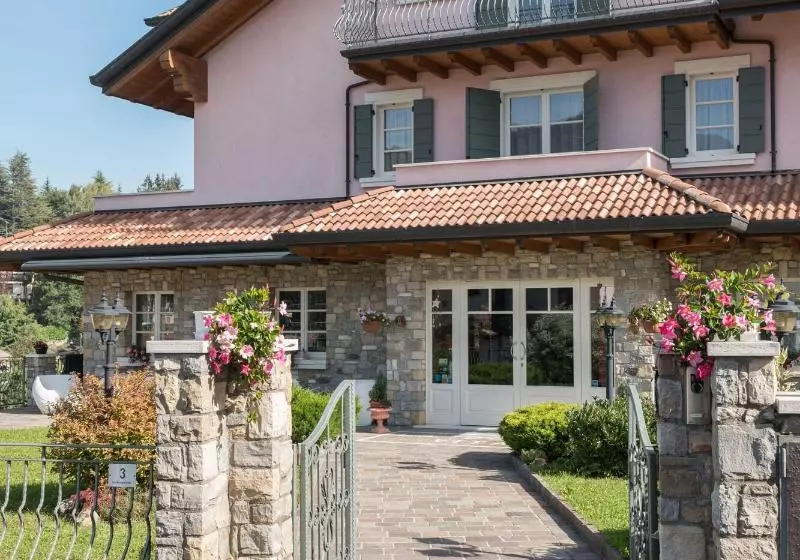 T Ami Hotel Resort Spa