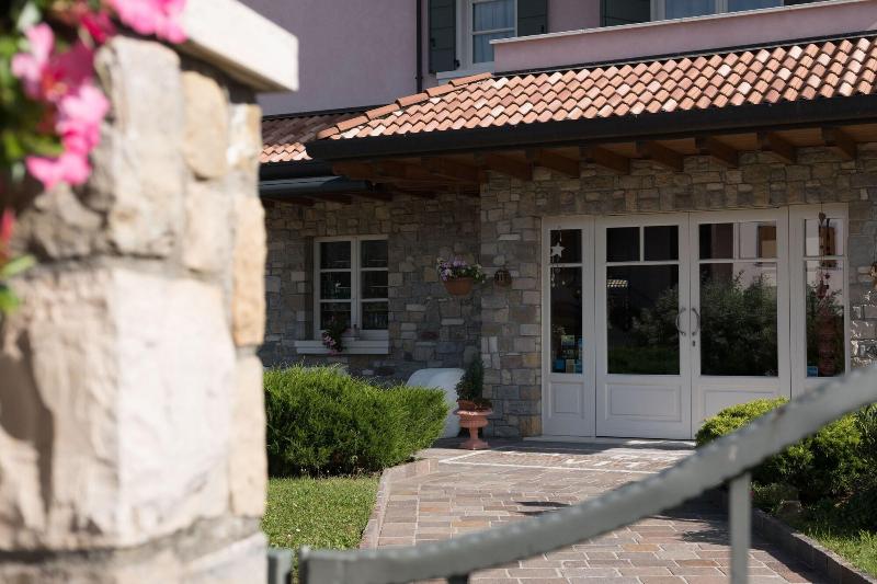 T Ami Hotel Resort Spa