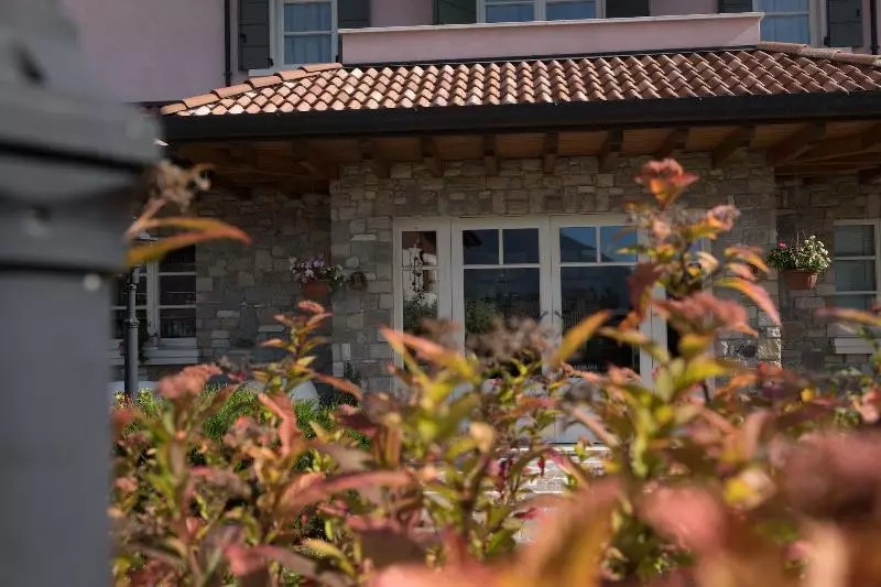 T Ami Hotel Resort Spa