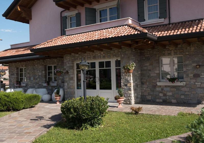 T Ami Hotel Resort Spa