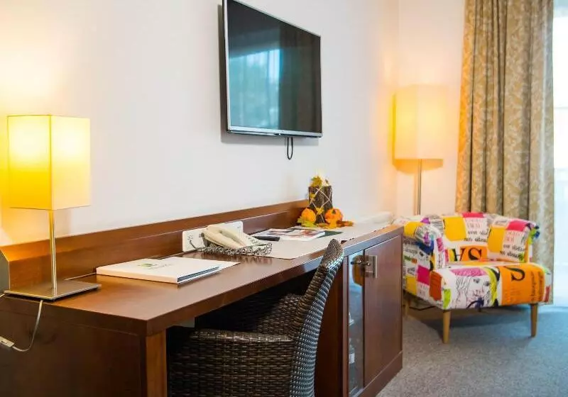 Tennis Golf Hotel Höllrigl