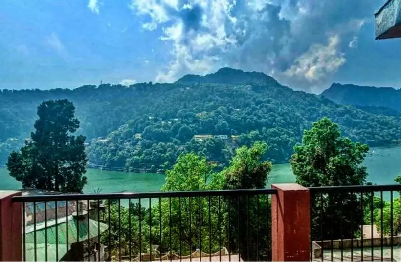 ベッドアンドブレックファースト Sukoon Lake View Bnb