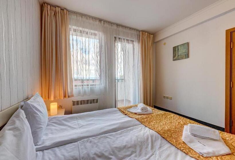 Colorful 2bd Apartment With Indoor Fireplace And Mountain View