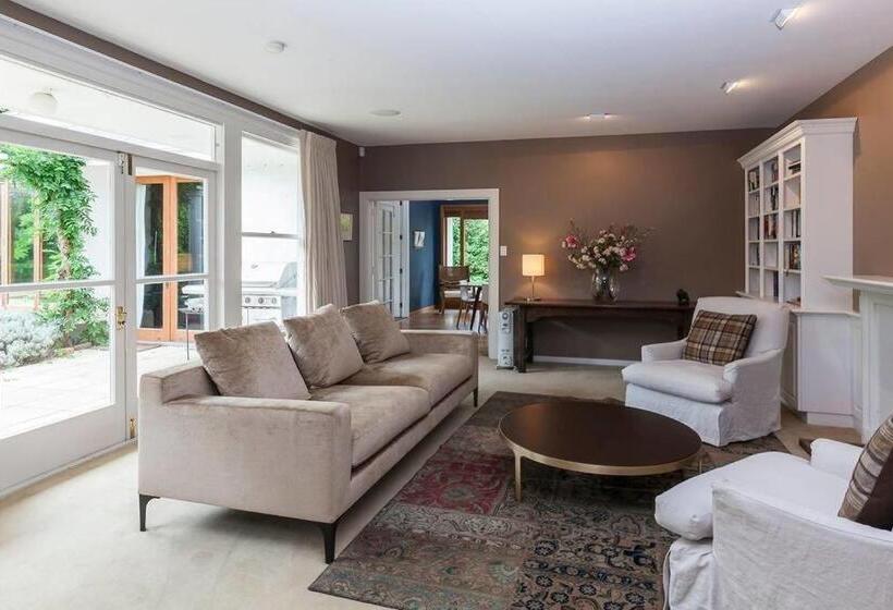 French City Mansion   Christchurch Luxury Home