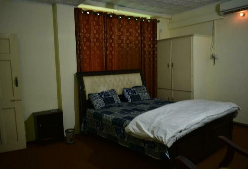 هتل Ajk Guest House