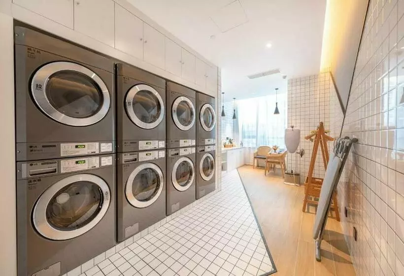 Atour Hotel Wuhan International Expo Center