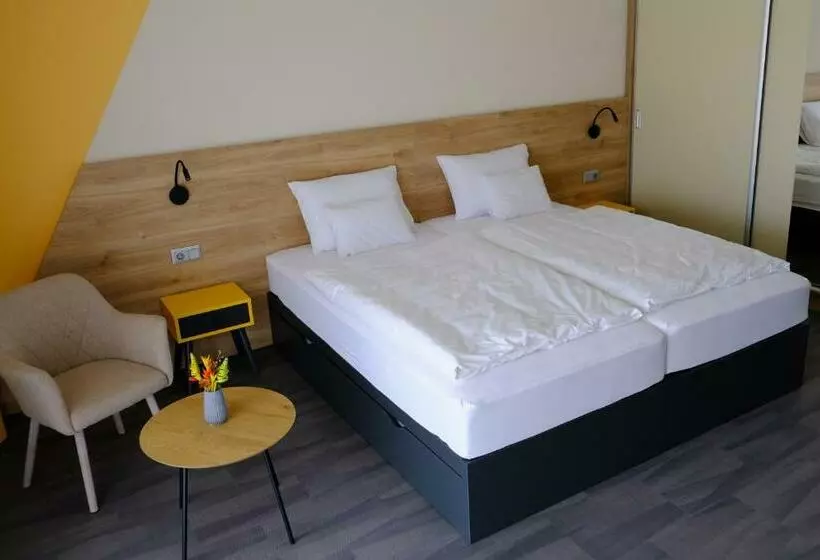 Hotelli Király Park