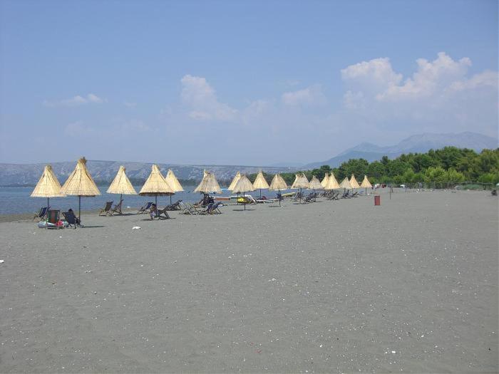 酒店 Mario, Shengjin