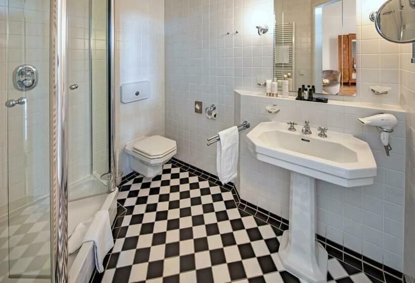 ホテル Schloss Rattey