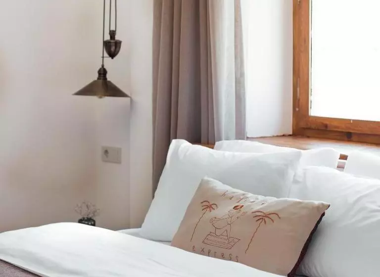 ホテル Suolo Urla