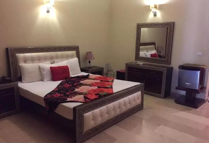 پانسیون Royal Galaxy Hotel & Residence   Near Islamabad International Airport & Motorway