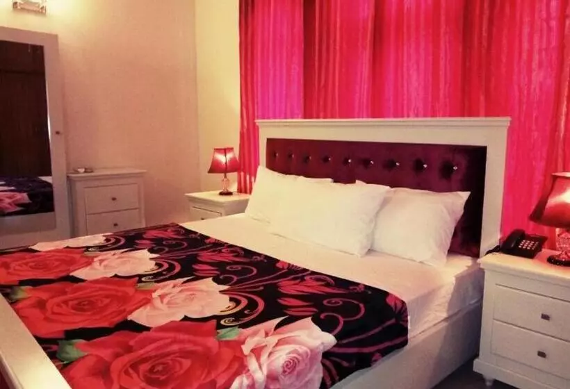 پانسیون Royal Galaxy Hotel & Residence   Near Islamabad International Airport & Motorway