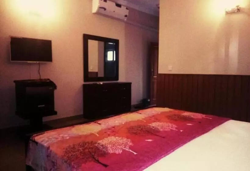 پانسیون Royal Galaxy Hotel & Residence   Near Islamabad International Airport & Motorway