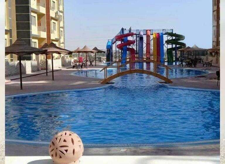 استراحتگاه استوديو فندقي للعائلات داخل قرية ريتال ڤيوالساحل الشمالي