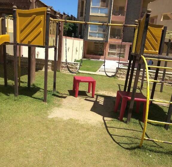 استراحتگاه استوديو فندقي للعائلات داخل قرية ريتال ڤيوالساحل الشمالي