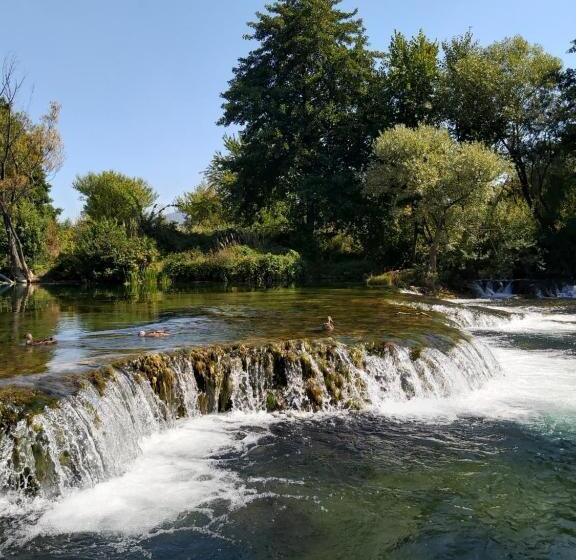 šadrvan Una Apartment