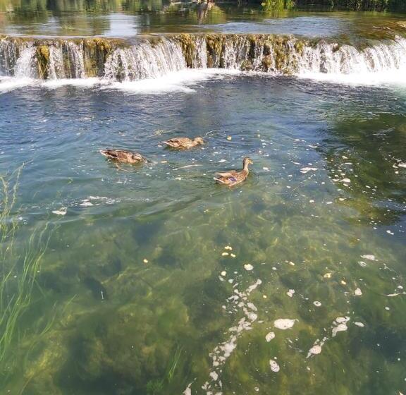 šadrvan Una Apartment