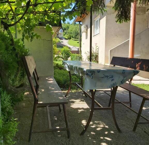 šadrvan Una Apartment