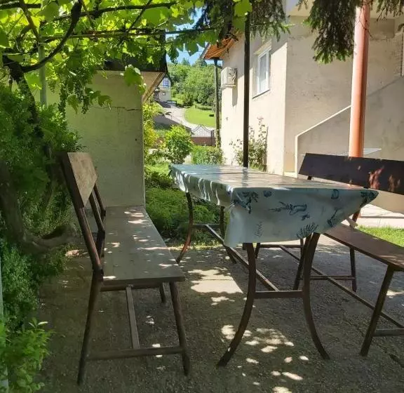 šadrvan Una Apartment