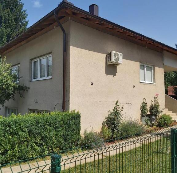 šadrvan Una Apartment