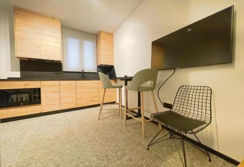 Apartamentos Mk77 León   Lahoz