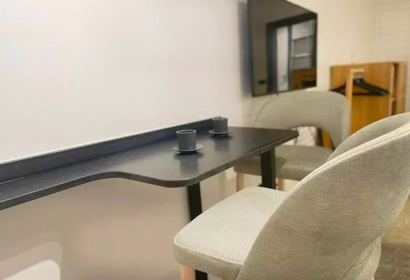 Apartamentos Mk77 León   Lahoz