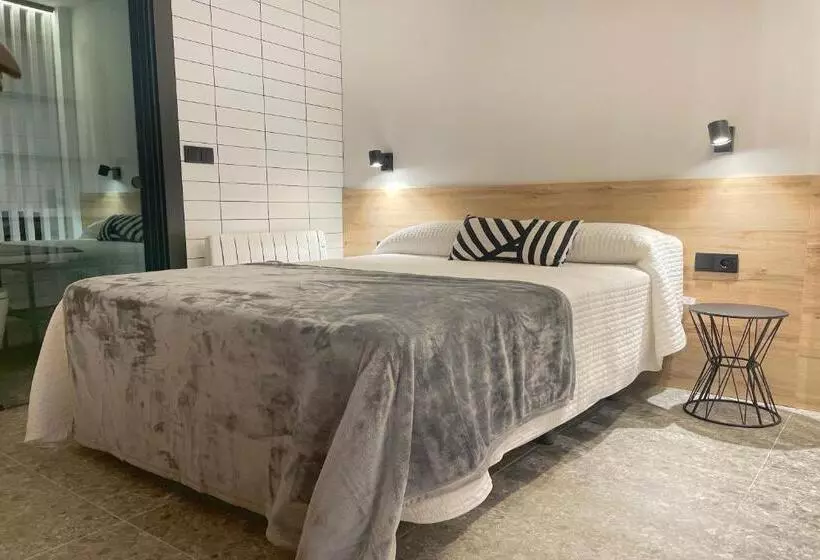 Apartamentos Mk77 León   Lahoz