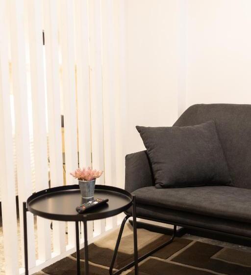 Apartamentos Mk77 León Lahoz